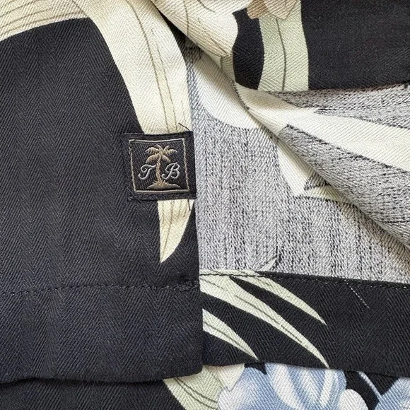 Tommy Bahama Men's 100% Silk Short Sleeve Camp Shirt Black Floral Medium - Picture 5 of 8